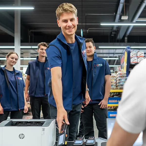 Inventurteam mit Scanner